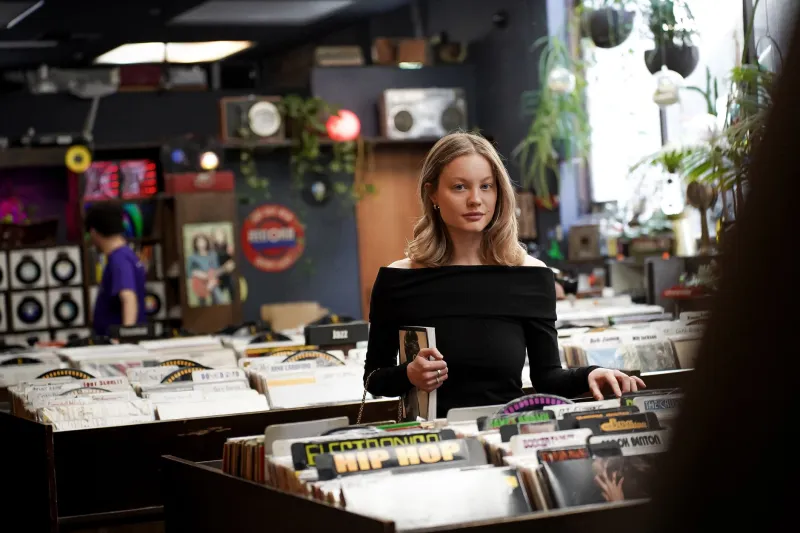 Spinning Back: How Gen Z Fell Head Over Heels for Vinyl and Flipped the Music Industry Upside Down