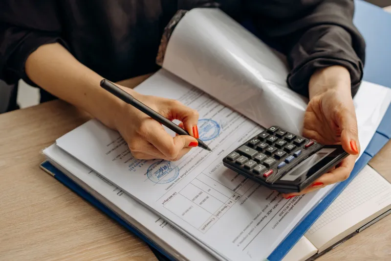 The Ledger on the Desk: Why Some Business Owners Still Trust Pen Over Password