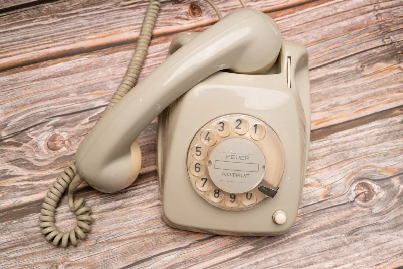 Pick Up the Receiver: The Quiet Cult of Rotary Phones and the Machines That Push Back